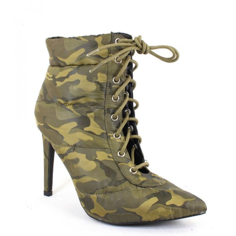 Cape Robbin Gigi-135 Puffy Lace Up Camouflage Stiletto Ankle Boots Size 6 NIB